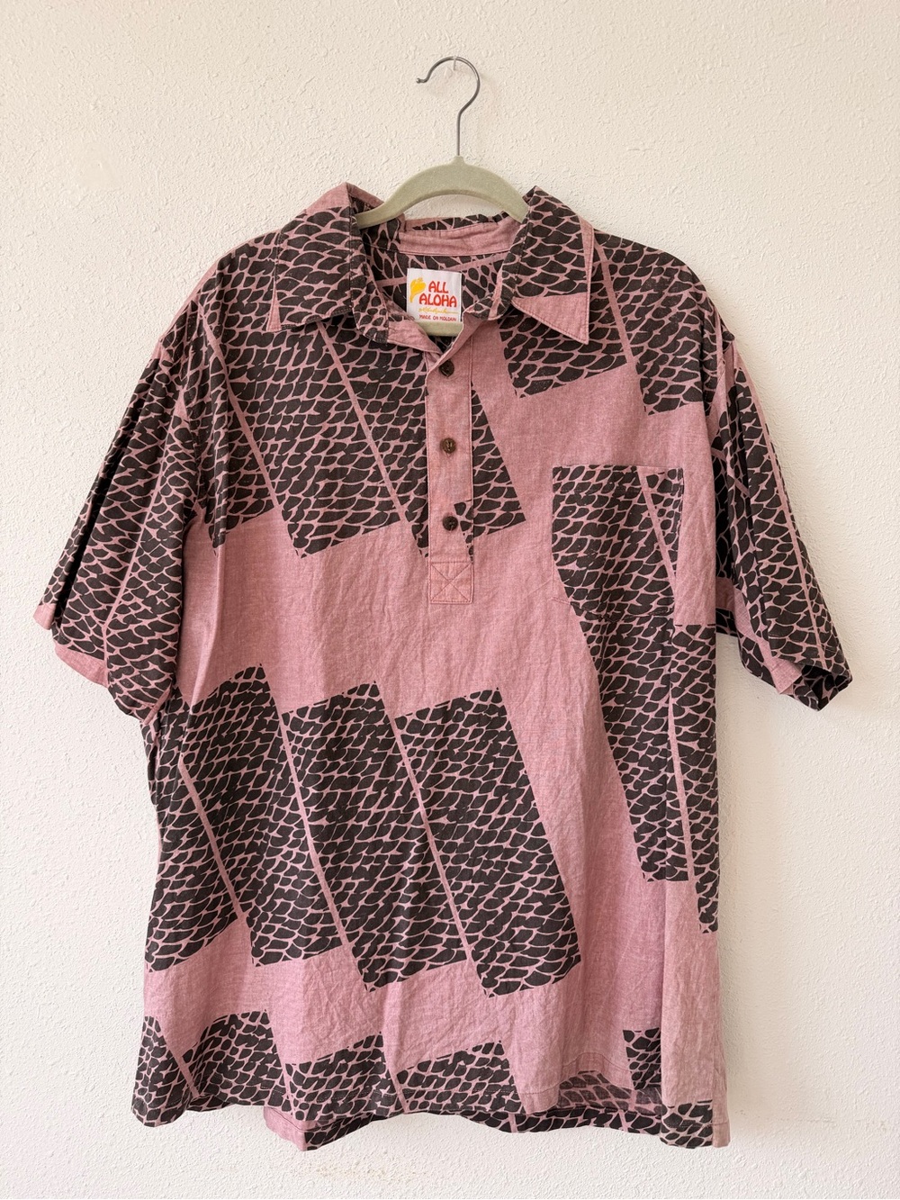 Kealopiko - ALL ALOHA - button up shirt, 2X - Guava Berry, geometric fish scale